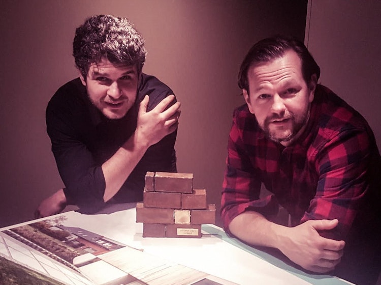 Filip Timmermans en Jan Vrijs van Skilpod met hun Thor Award voor Initiator van het Jaar in 2021